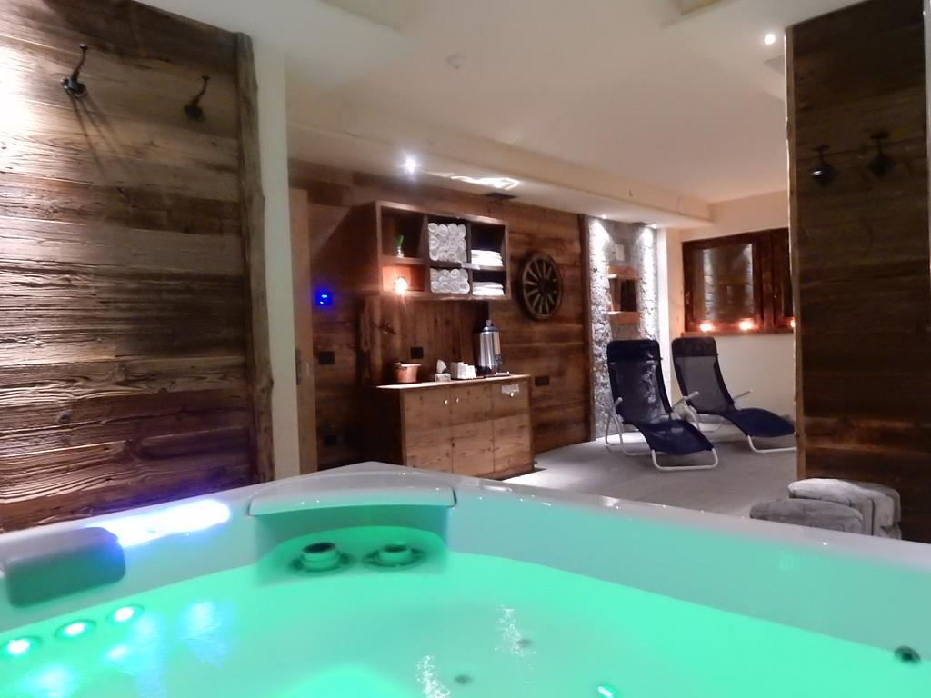 Residence Baita Cusini Livigno Exteriör bild